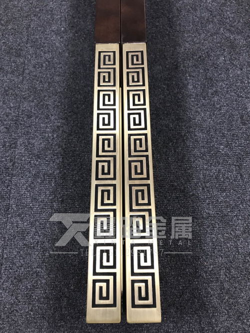 酒店宴会厅门特色钛金不锈钢夹木拉手 主推的款式很受青睐