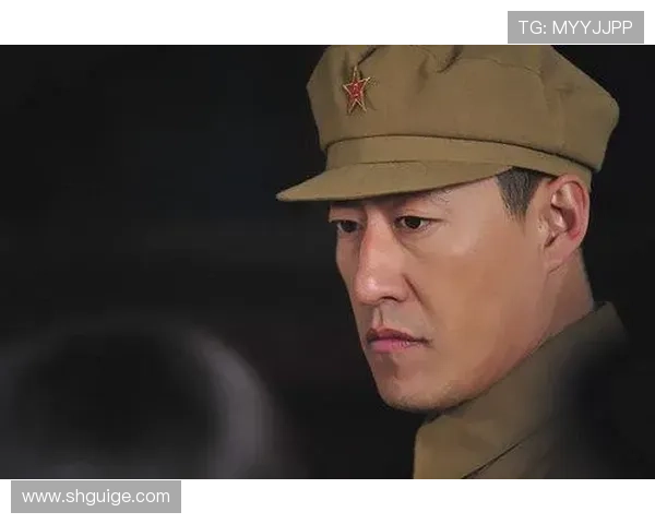 围绕军旅色诱暗流展开的潜伏者爱恨谍影传奇长篇剧情风云