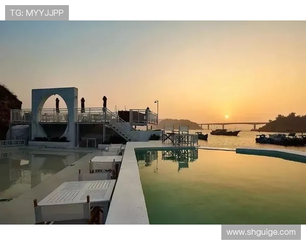 小岛可奈子：治愈心灵的海岸线，发现生活的诗意栖居